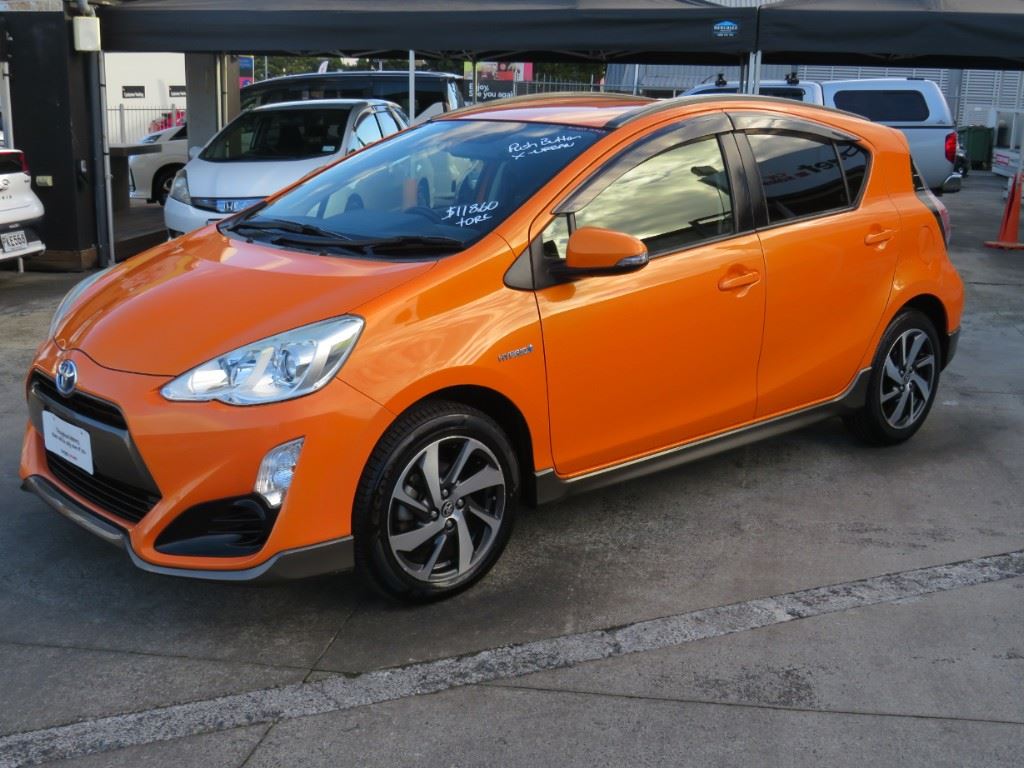 Vehicle image 3