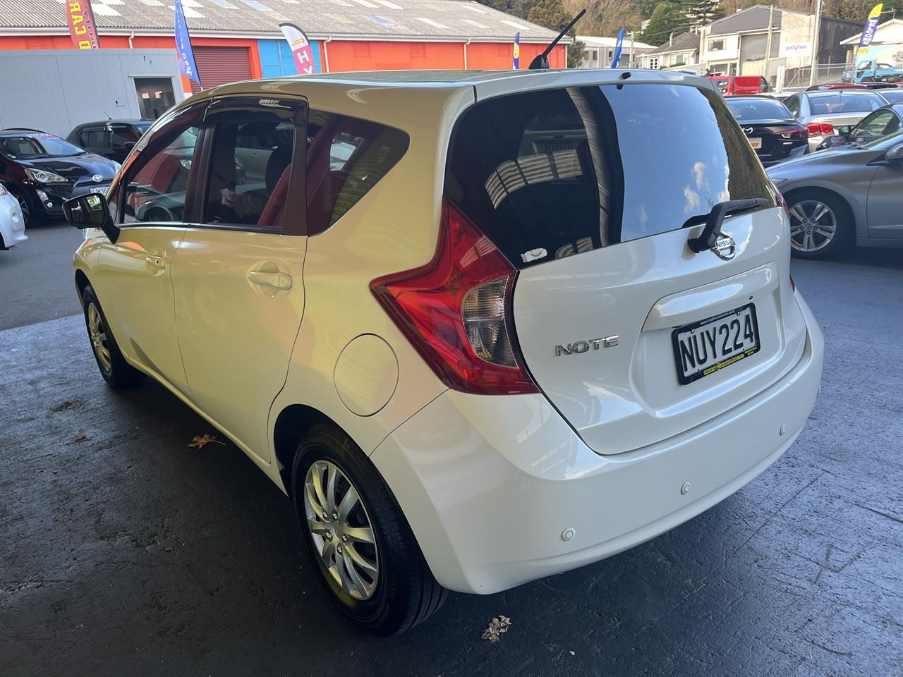 Vehicle image 4