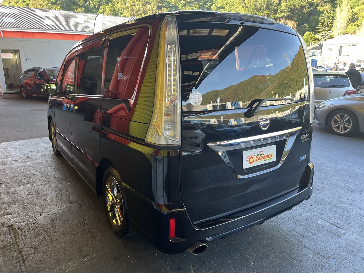 Vehicle image 4