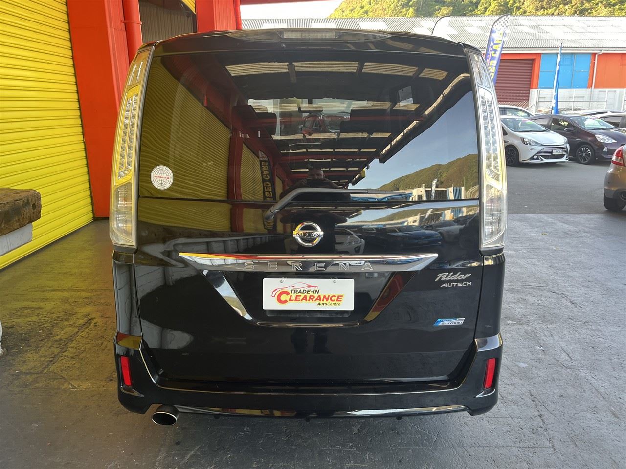 Vehicle image 5