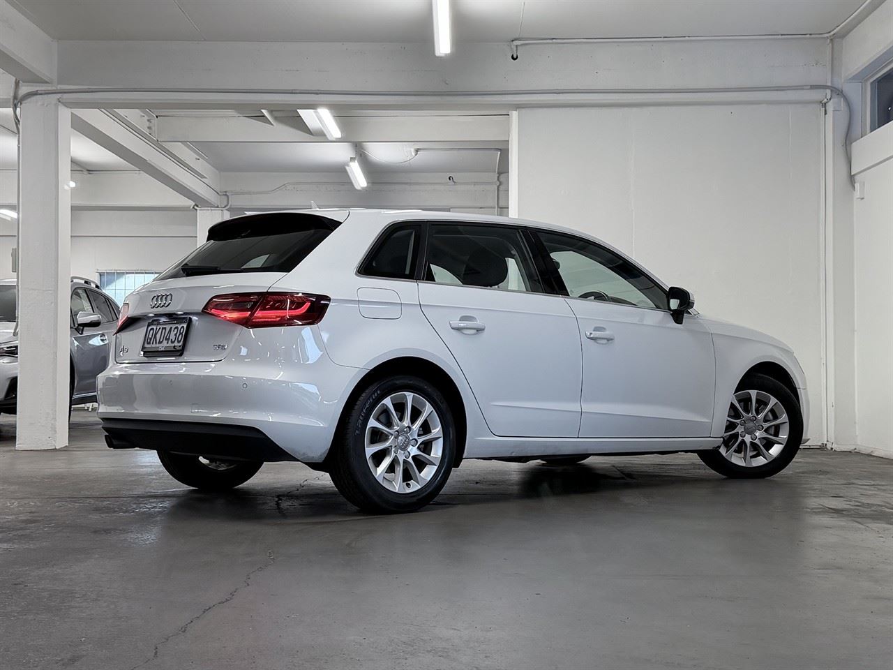 Vehicle image 3