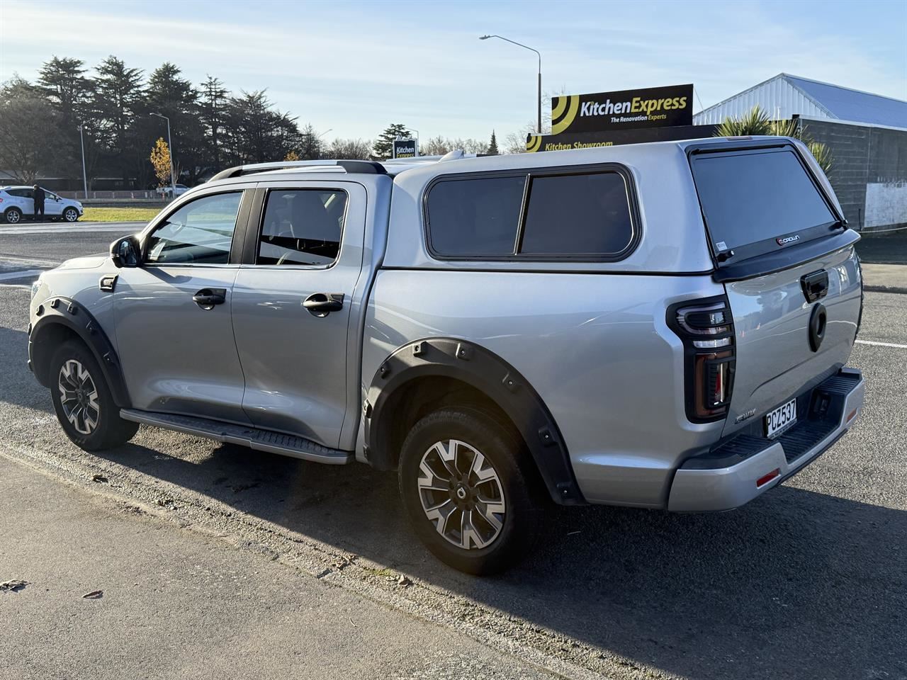 Vehicle image 4