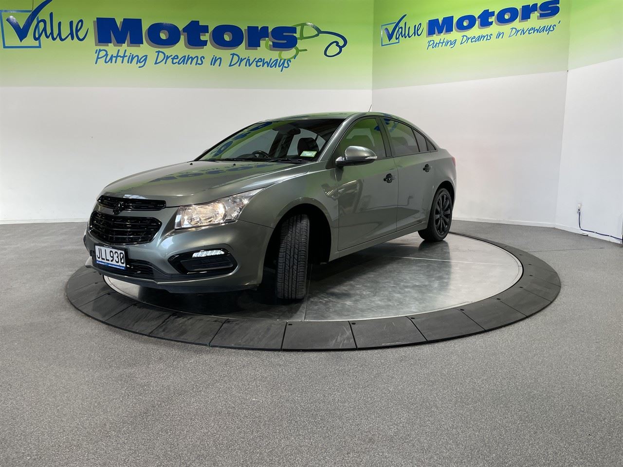 Vehicle image 3