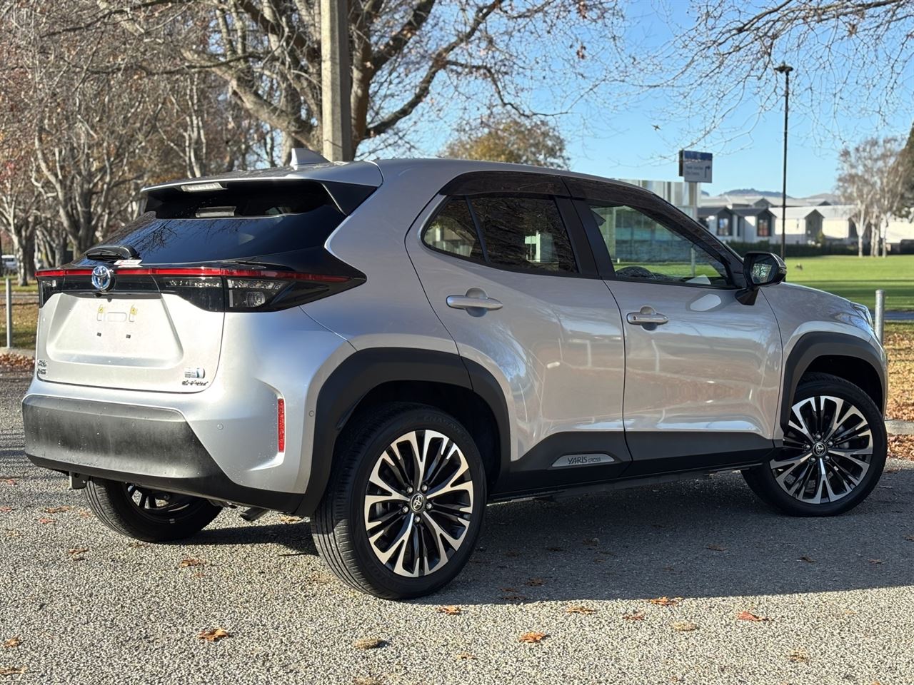 Vehicle image 5