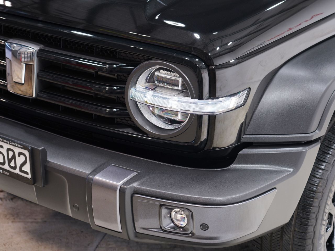 Vehicle image 5