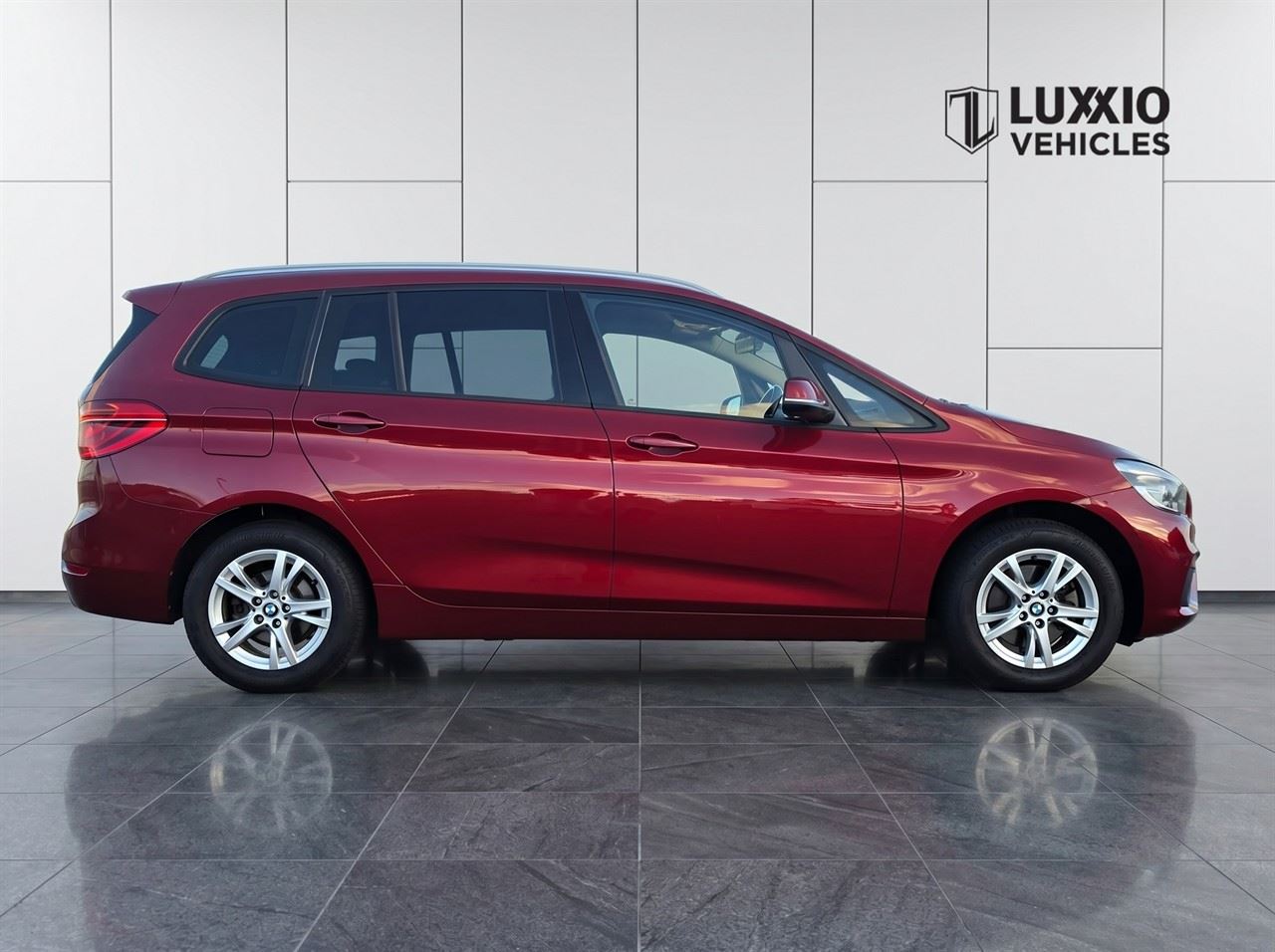 Vehicle image 5