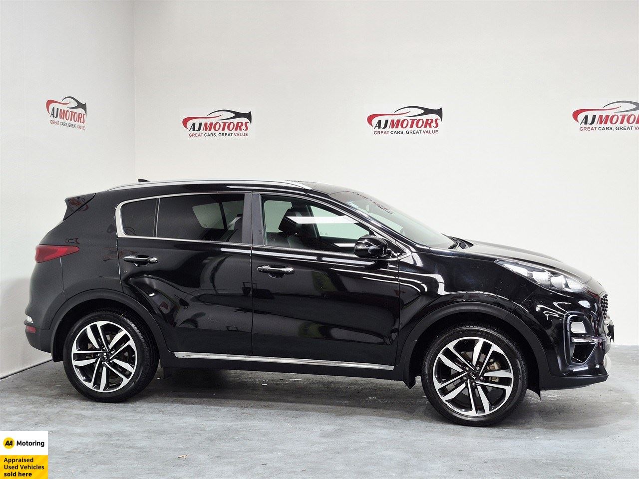 Vehicle image 3