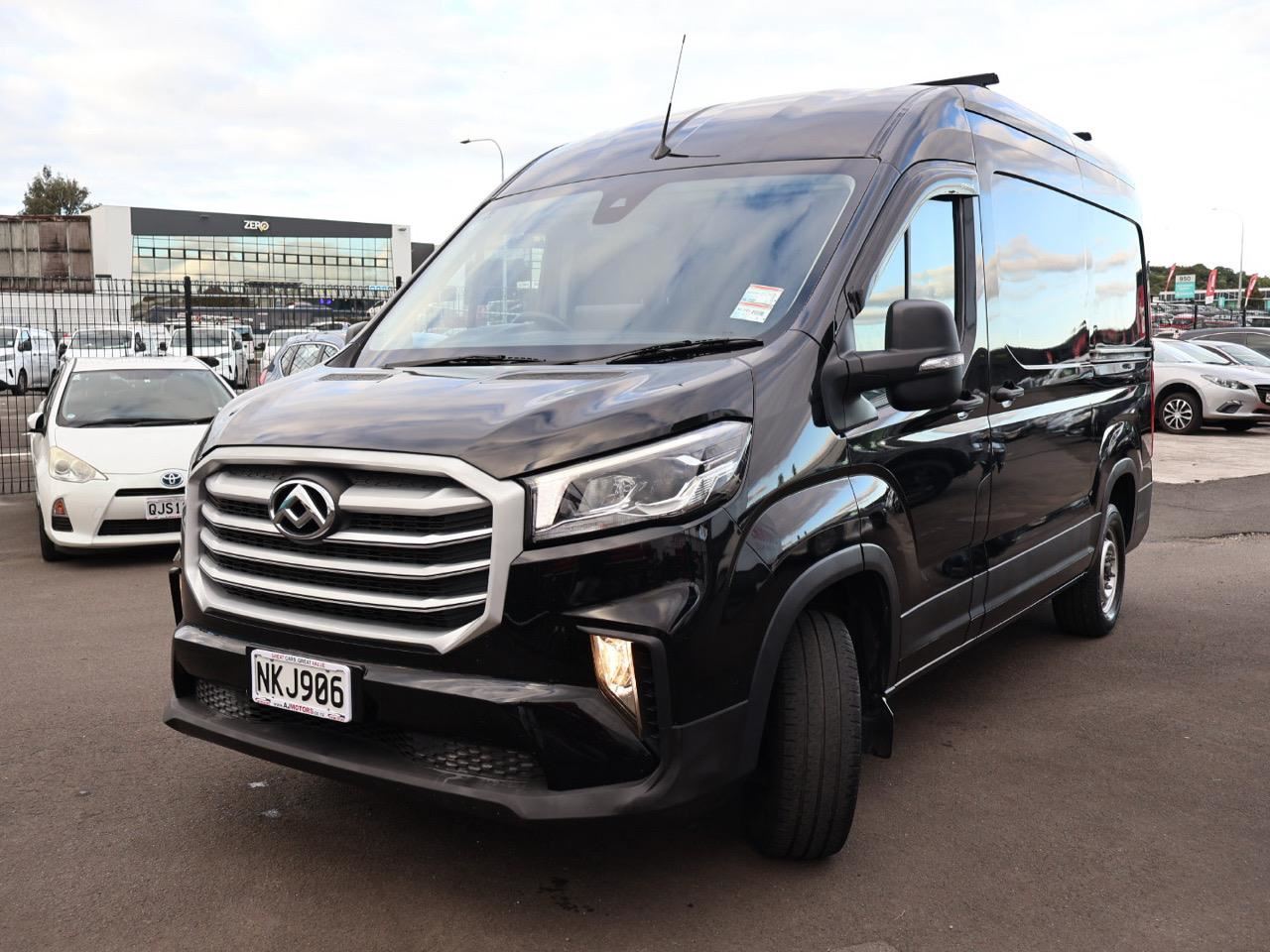 Vehicle image 3