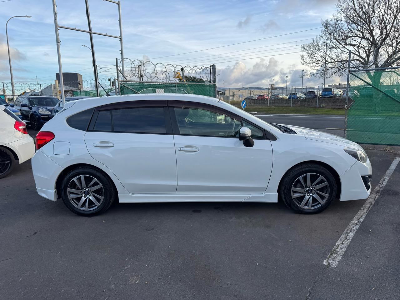 Vehicle image 4