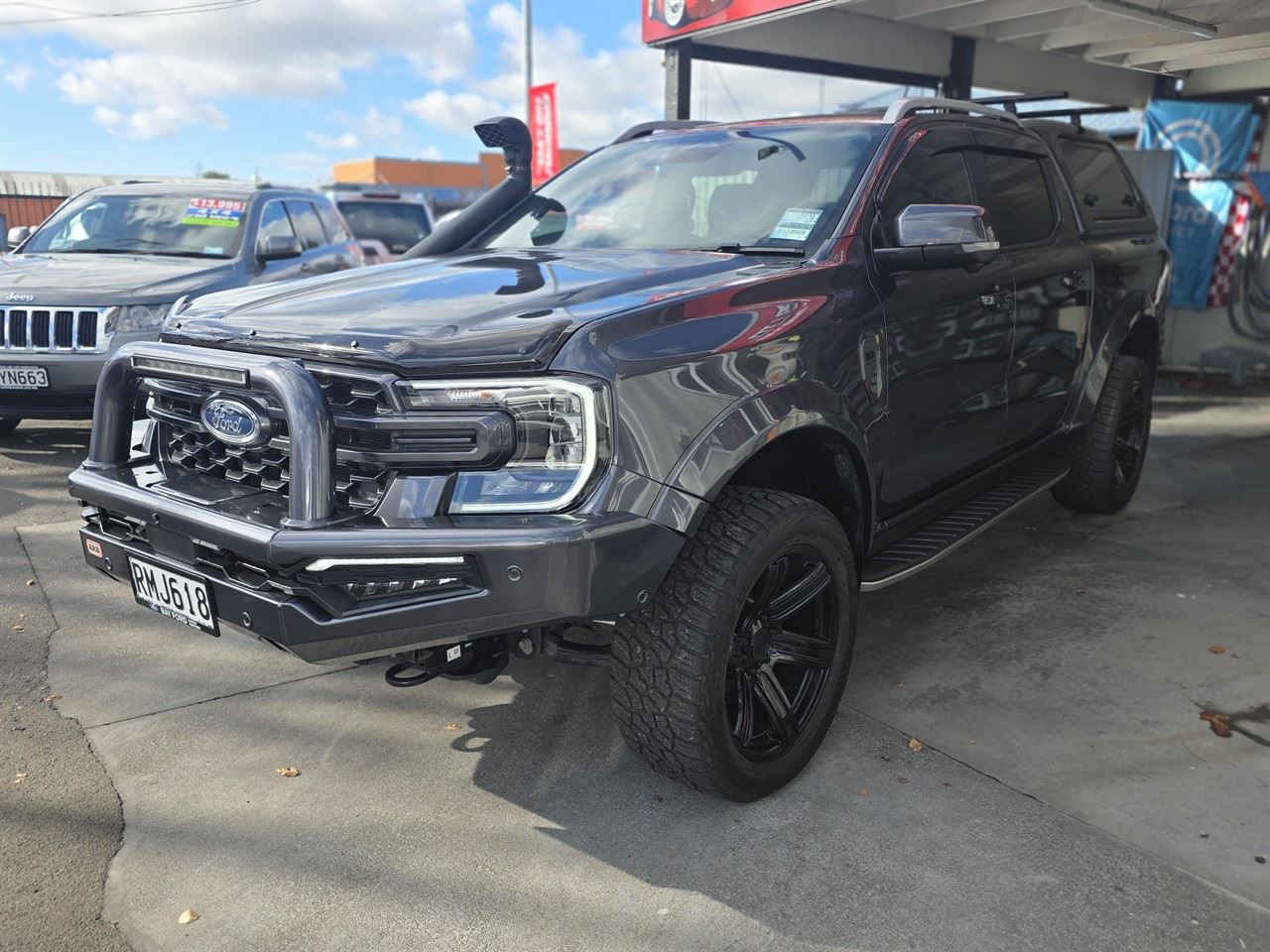 Vehicle image 3