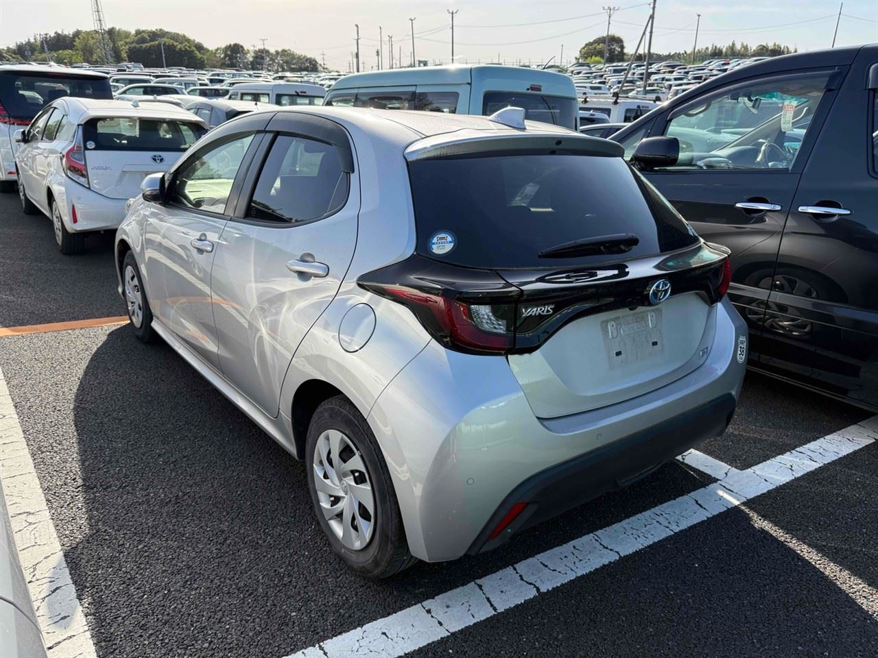 Vehicle image 4
