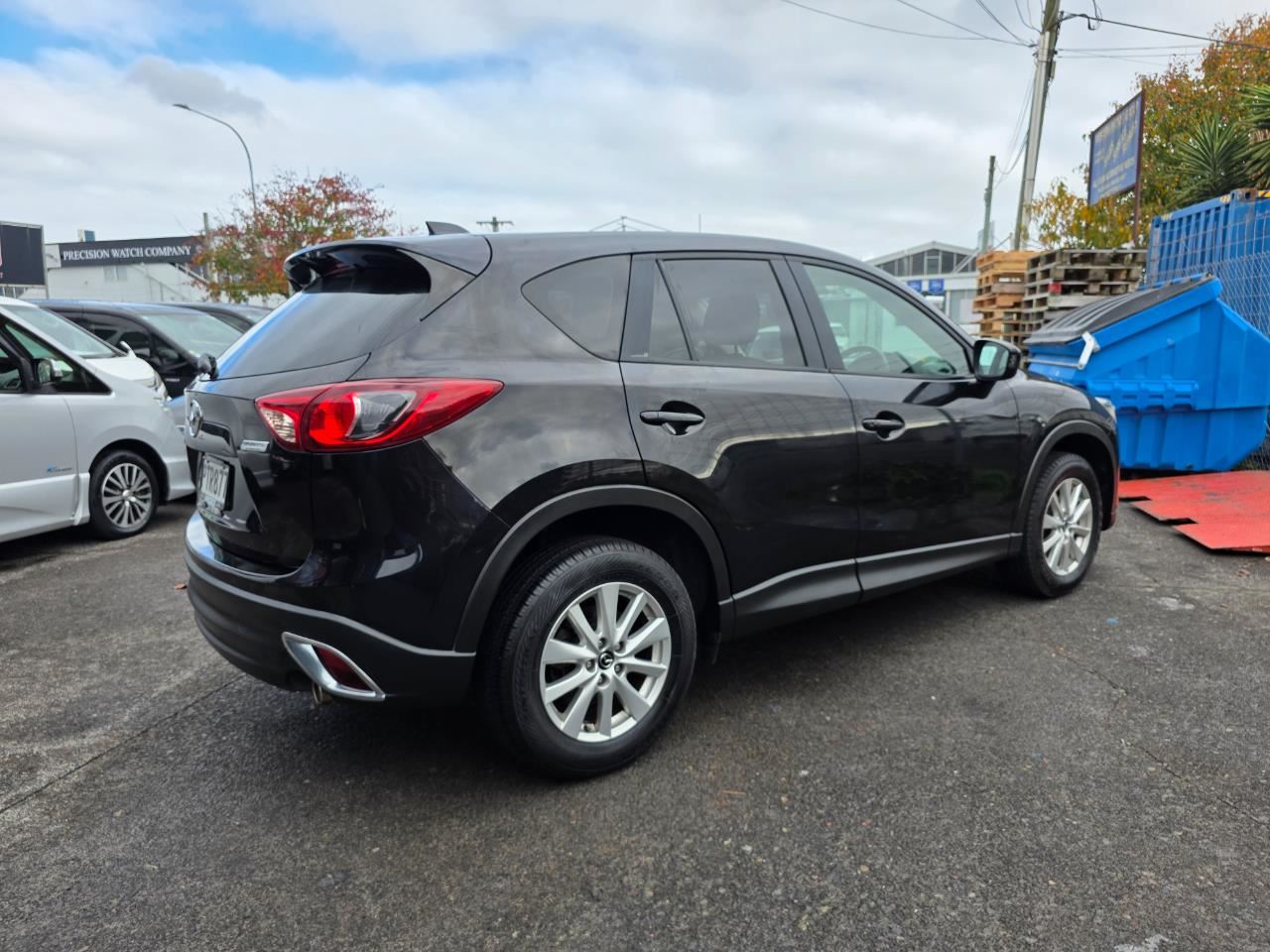 Vehicle image 5