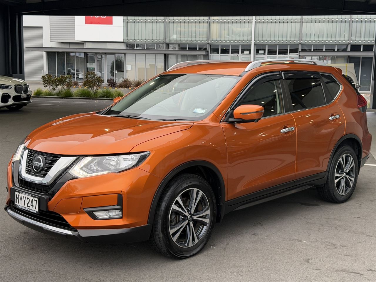 Vehicle image 3