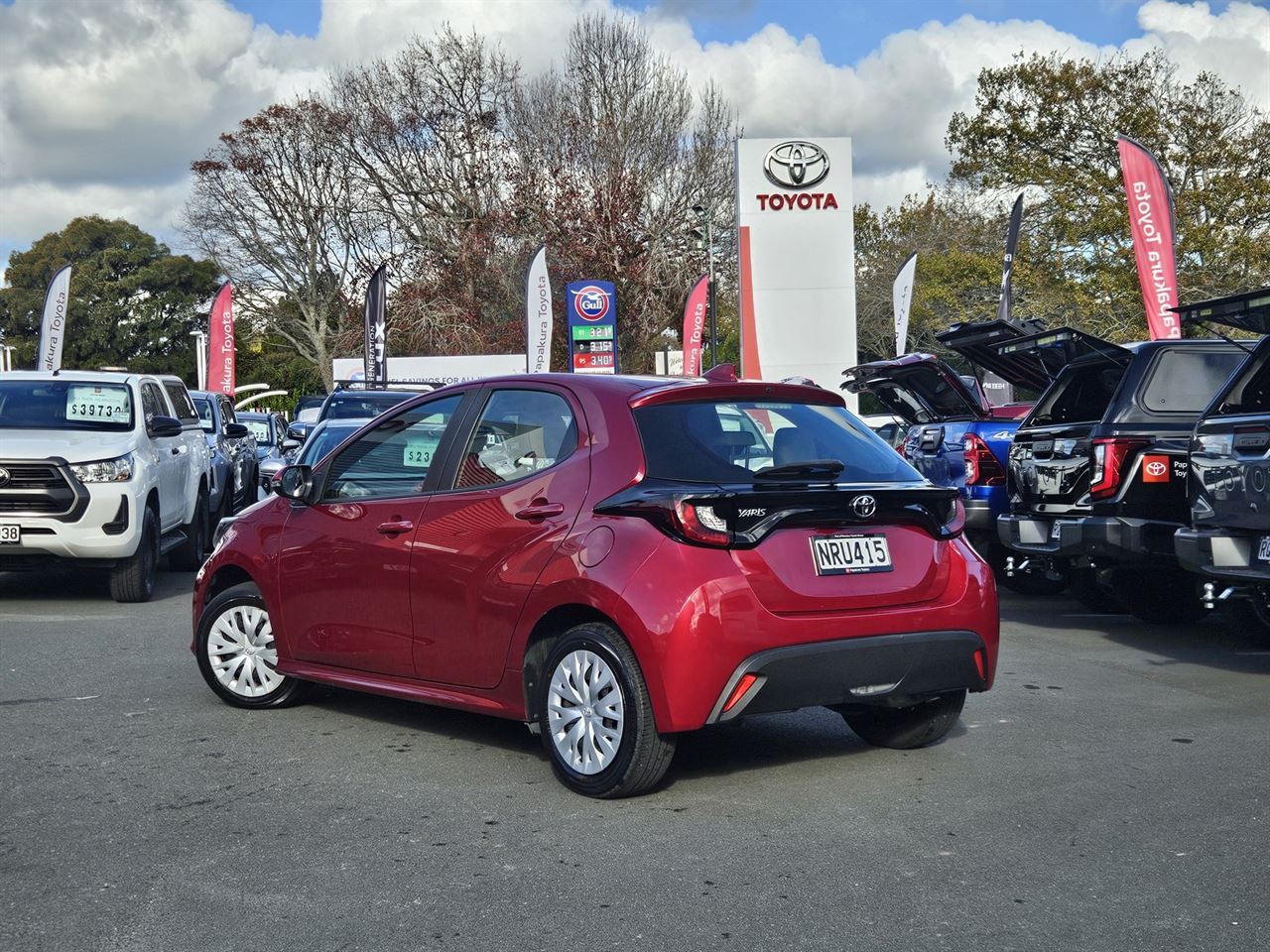 Vehicle image 3