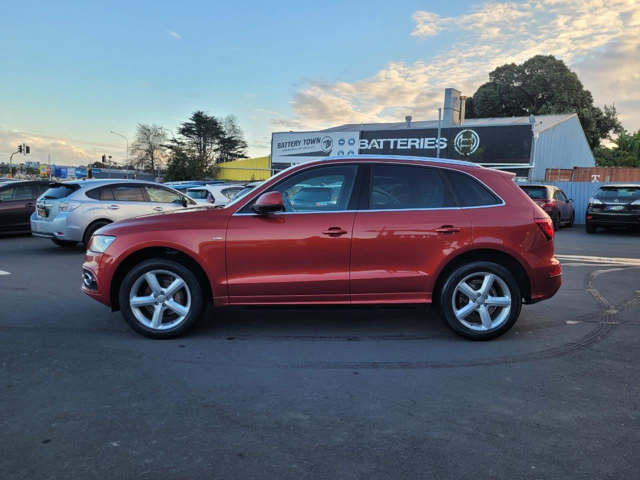 Vehicle image 5