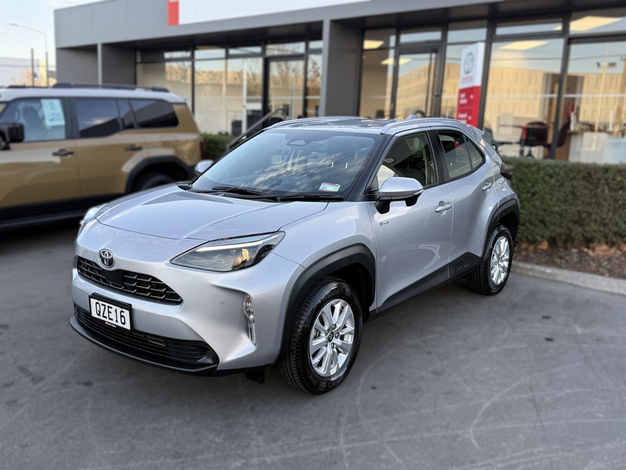 Vehicle image 3