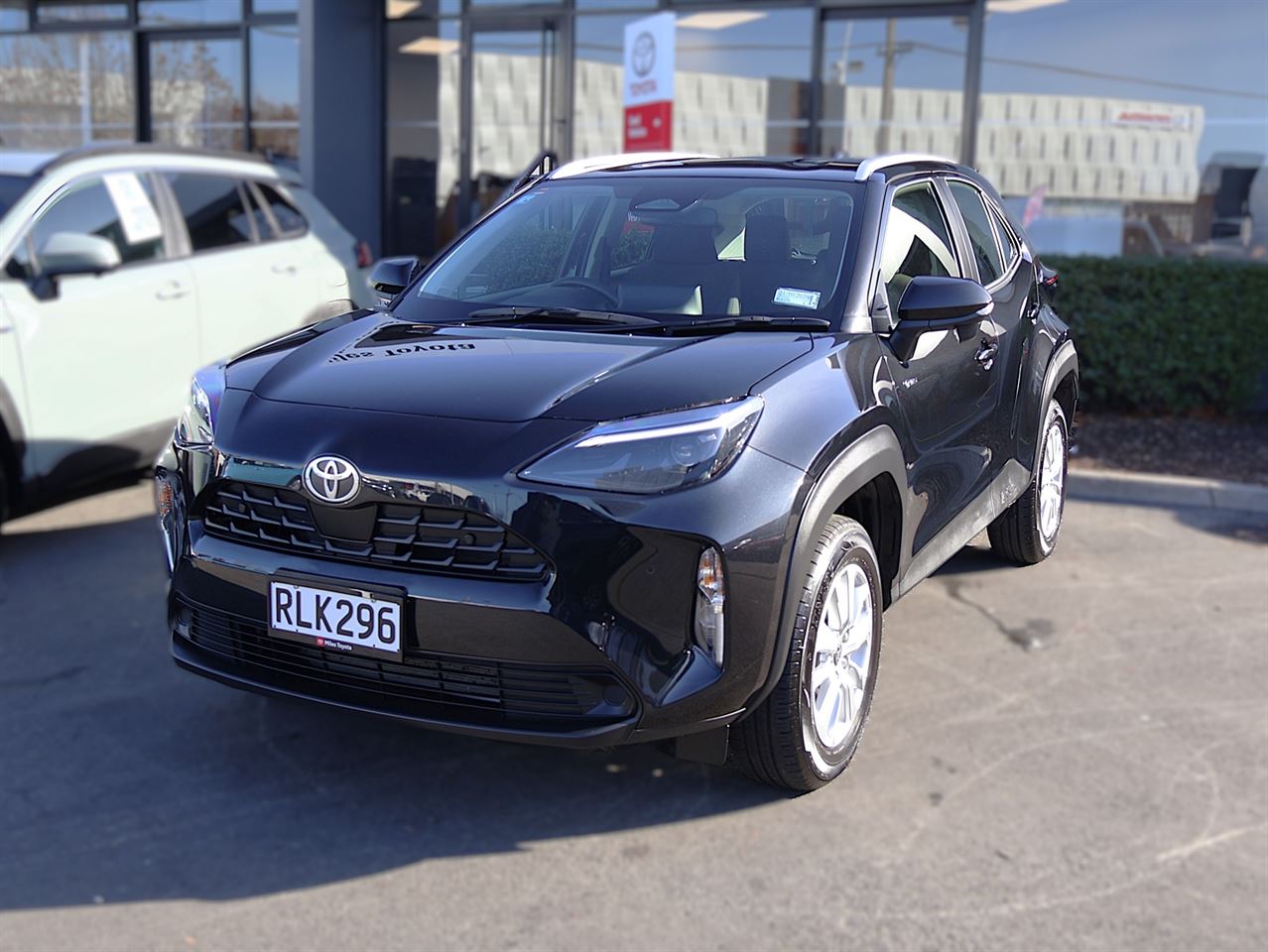 Vehicle image 3