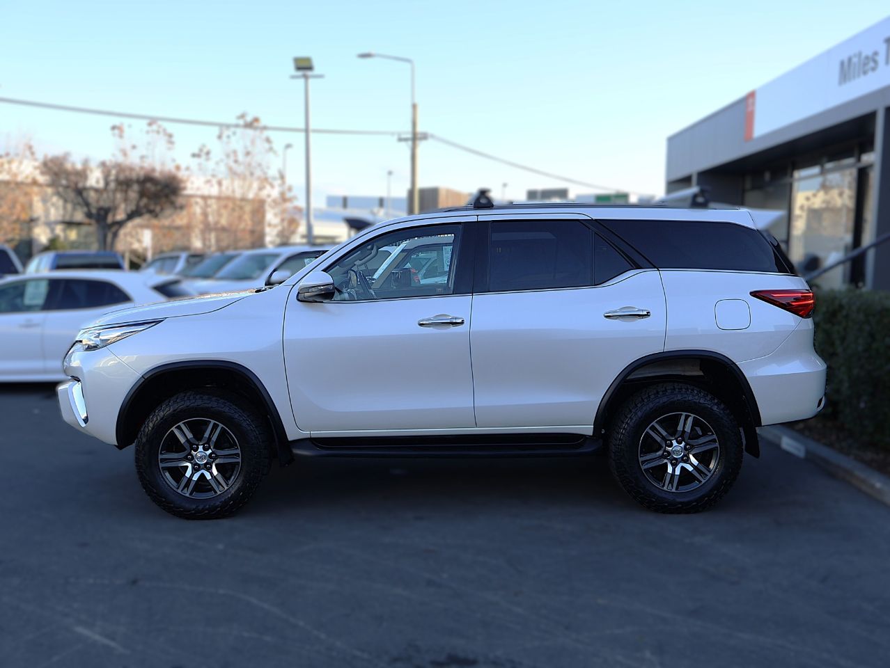 Vehicle image 4
