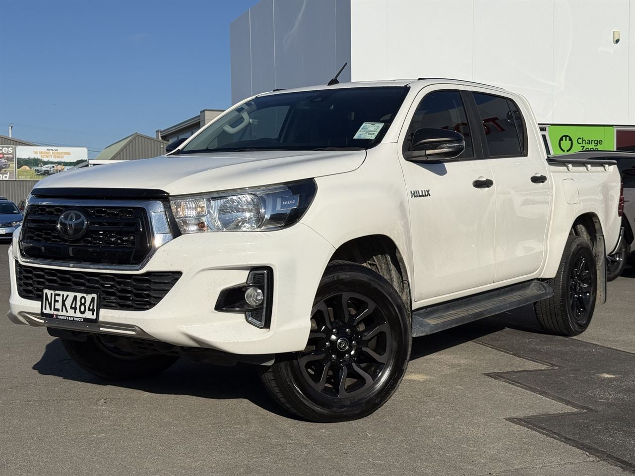 Vehicle image 3