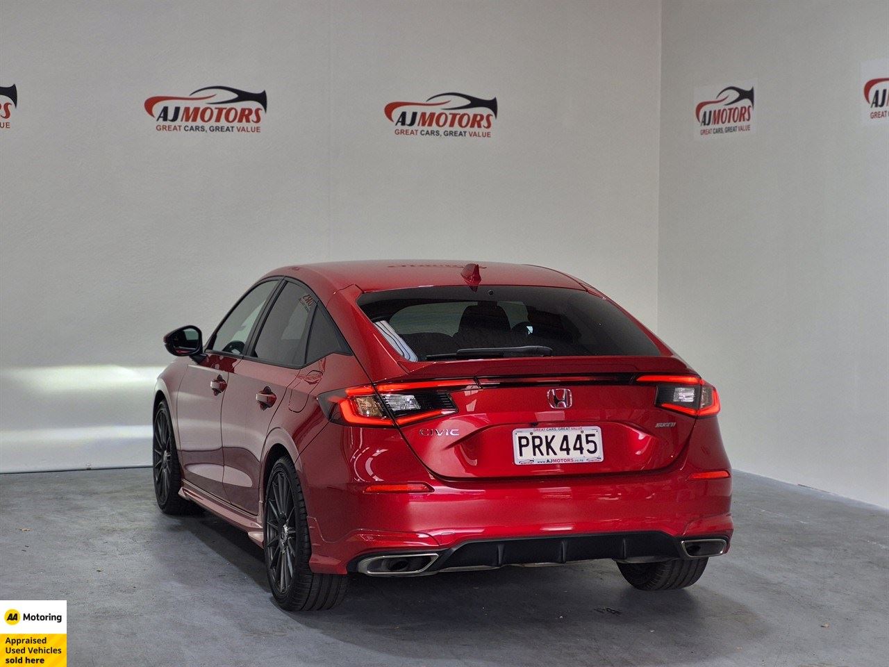 Vehicle image 5