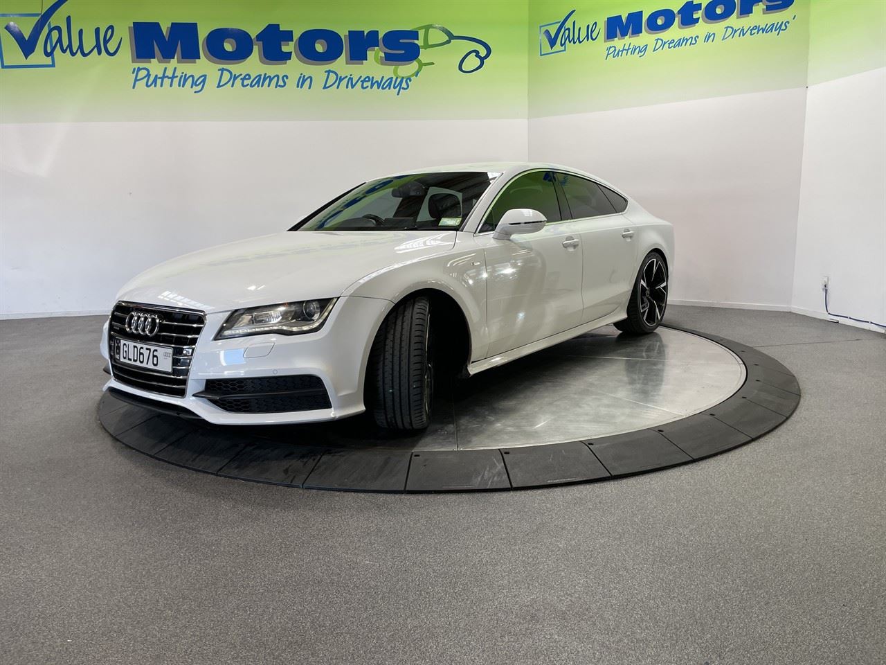 Vehicle image 3