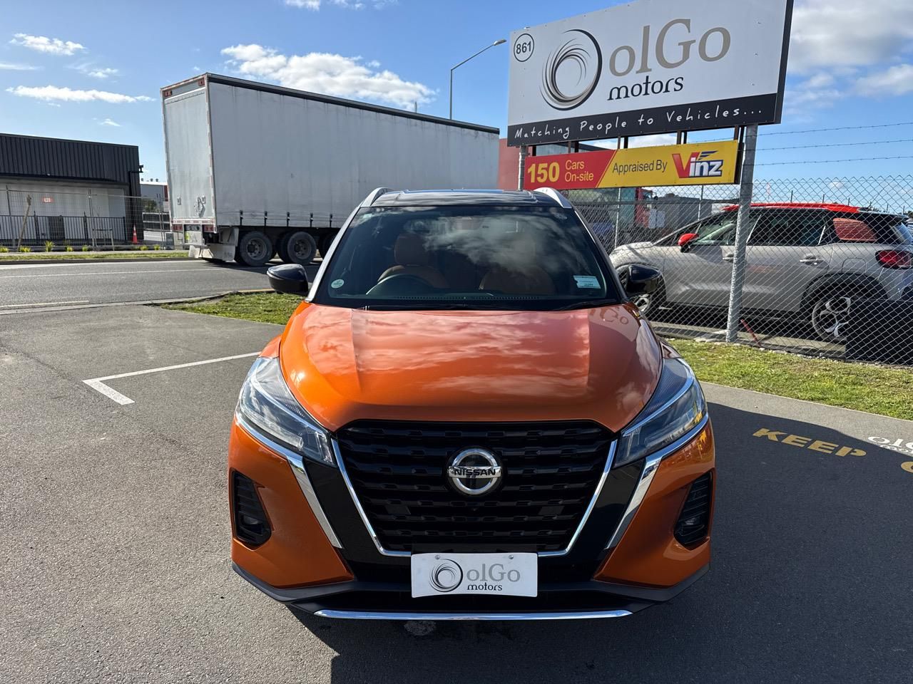 Vehicle image 3