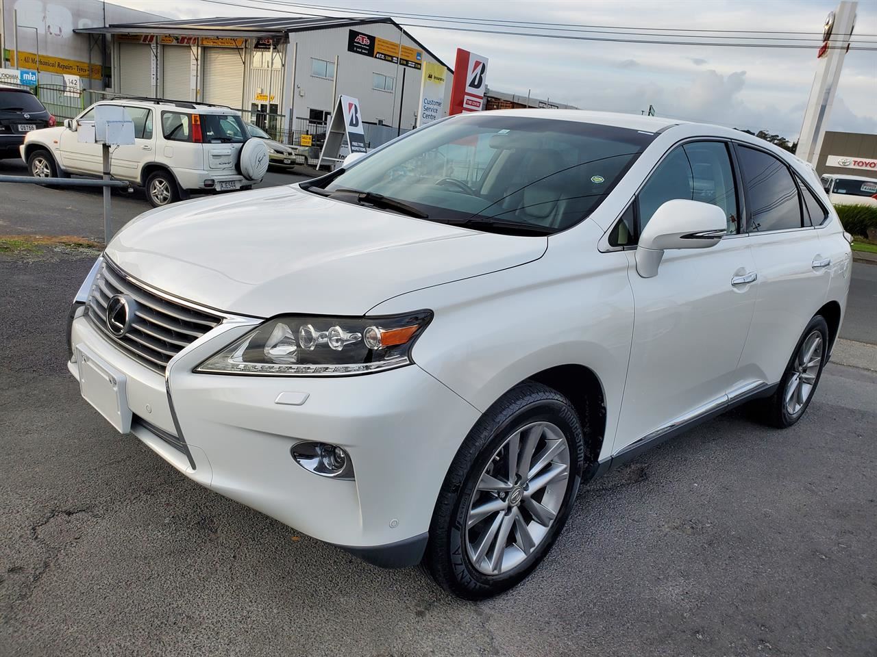 Vehicle image 3