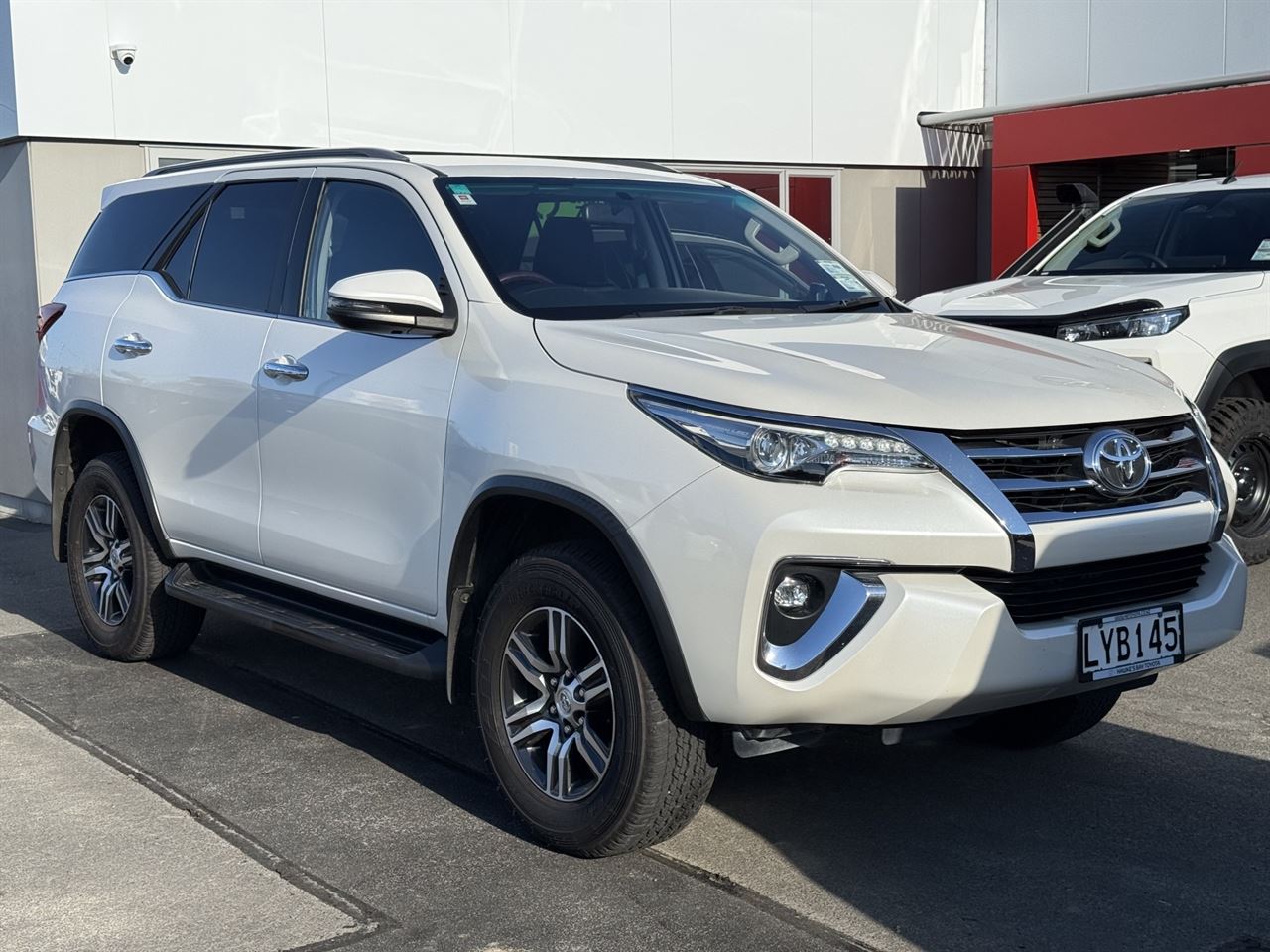 Vehicle image 5