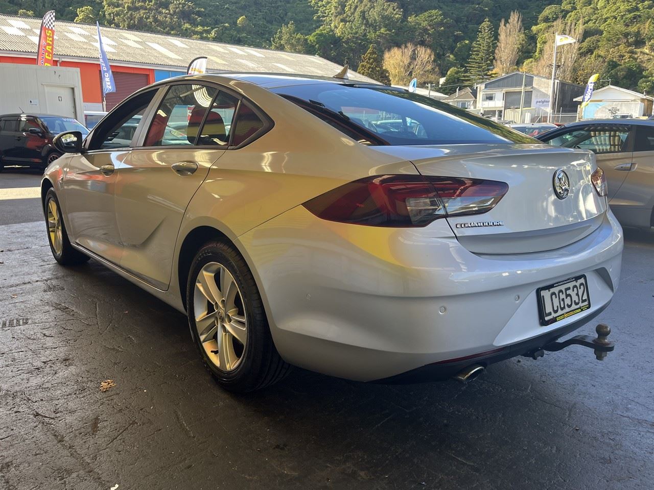 Vehicle image 4