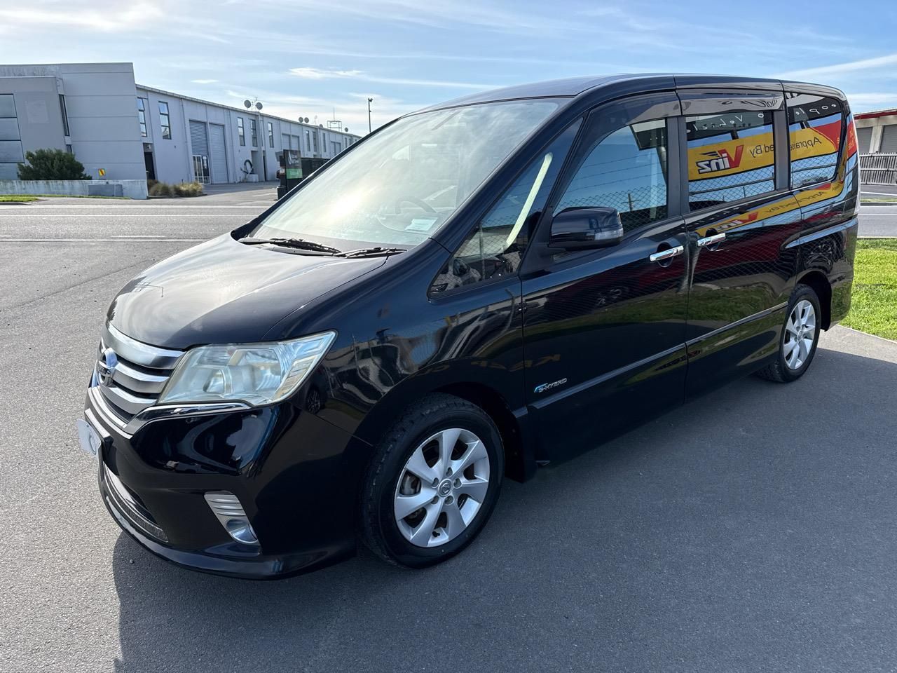 Vehicle image 4