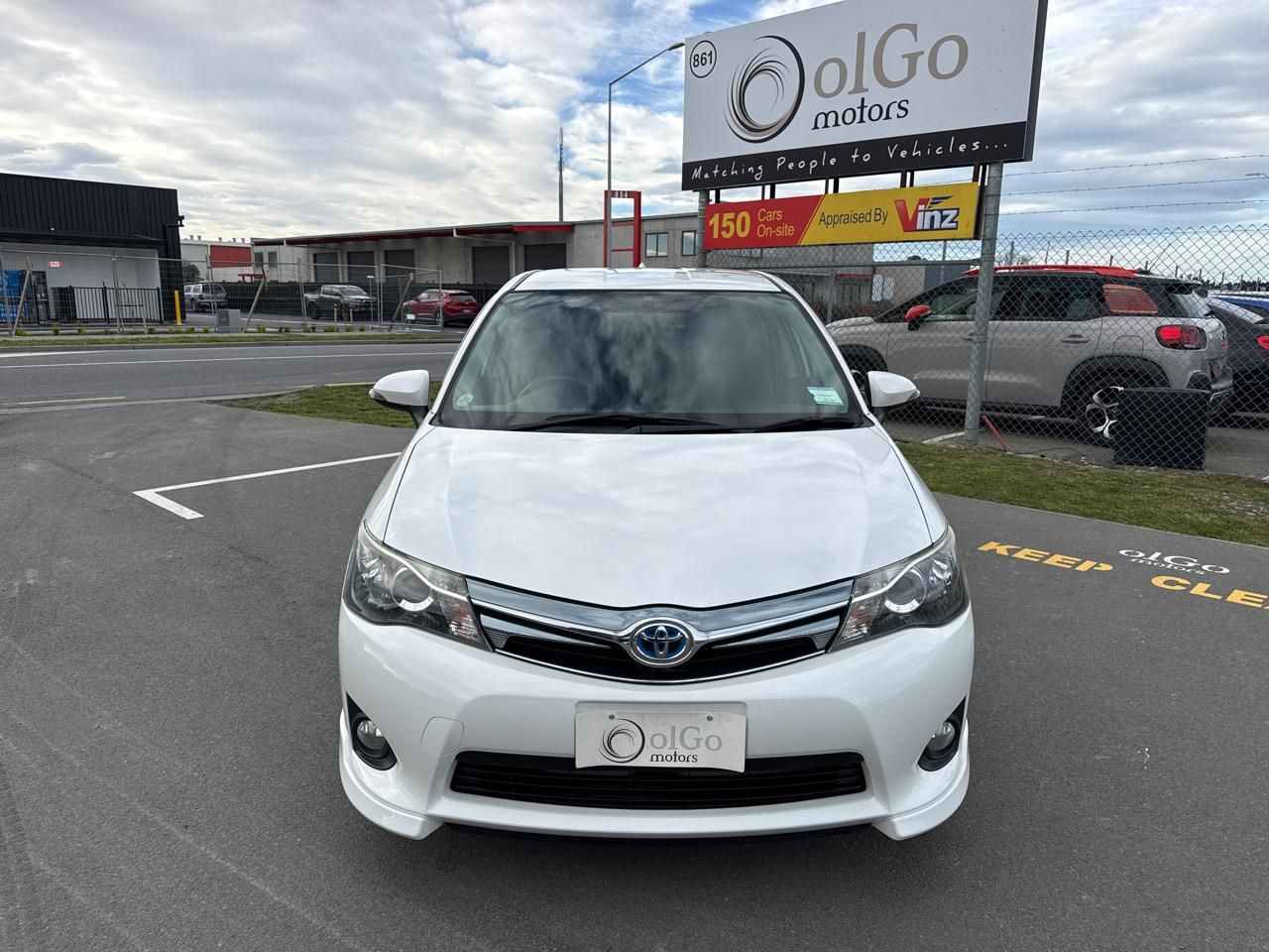 Vehicle image 3