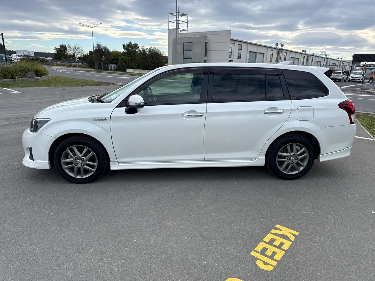 Vehicle image 5