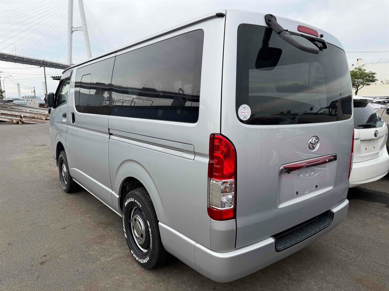 Vehicle image 4