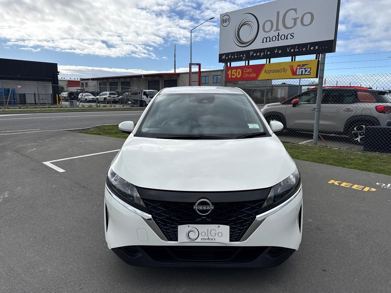 Vehicle image 3