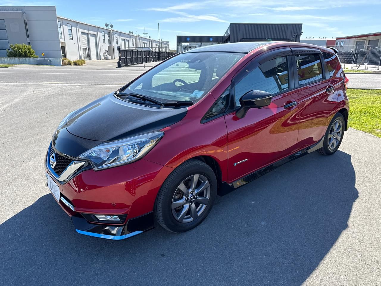 Vehicle image 4