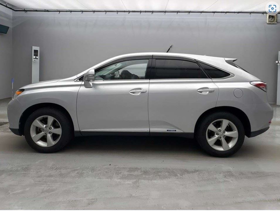 Vehicle image 3