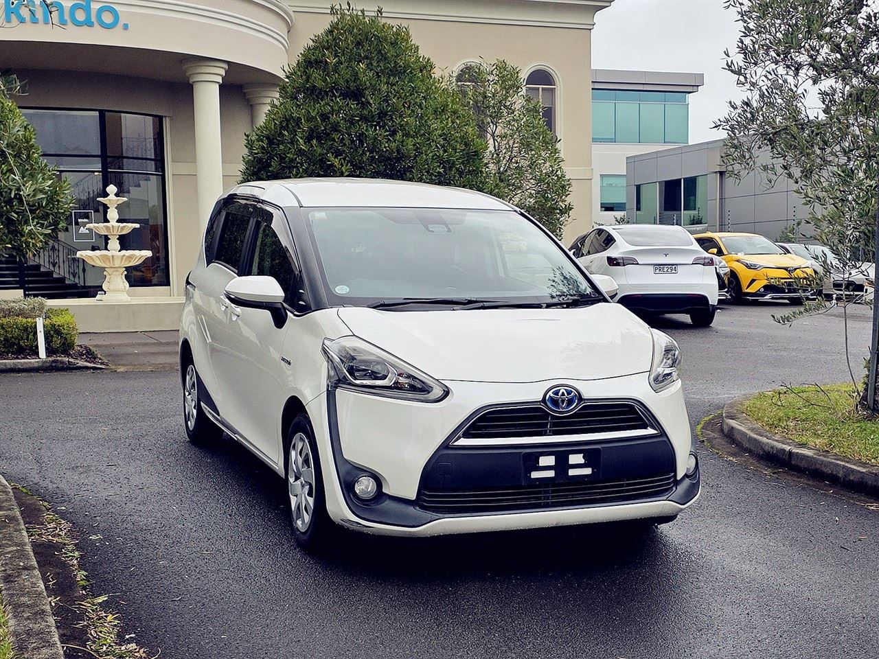Vehicle image 1