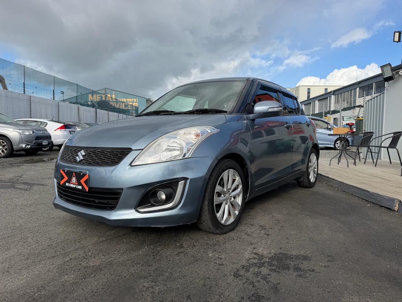 Vehicle image 3