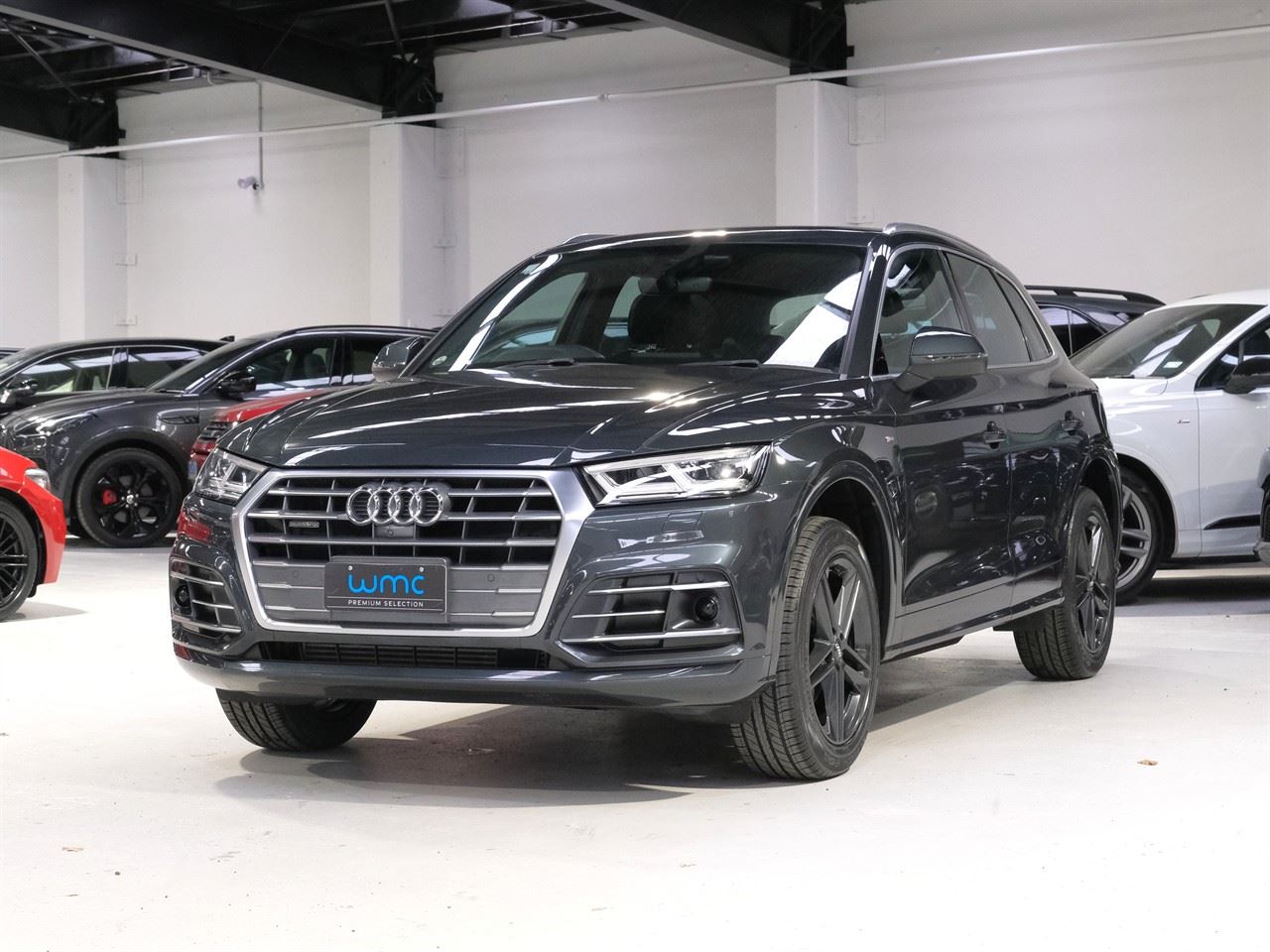 Vehicle image 4