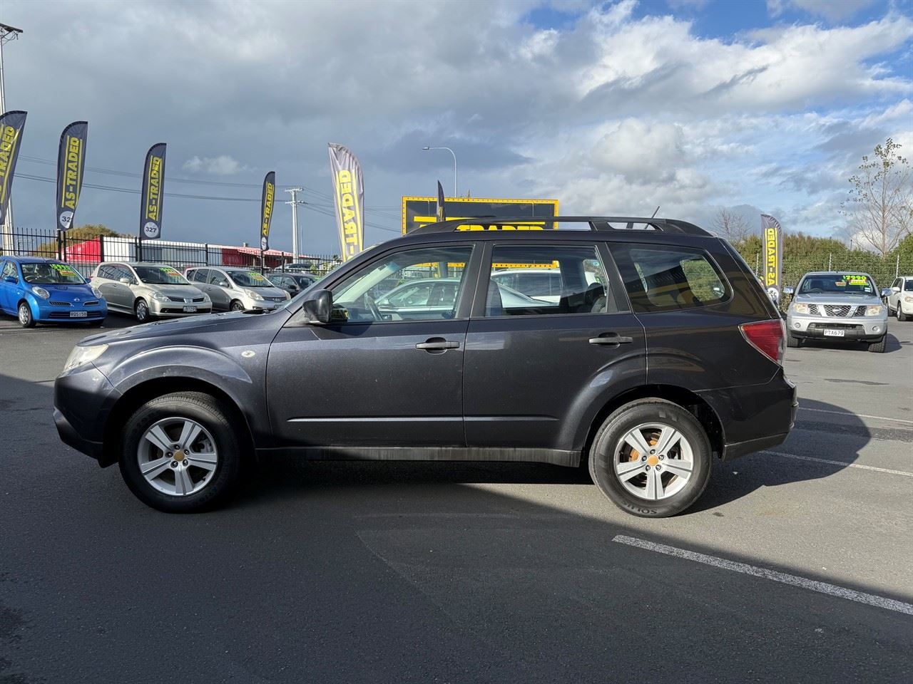 Vehicle image 4
