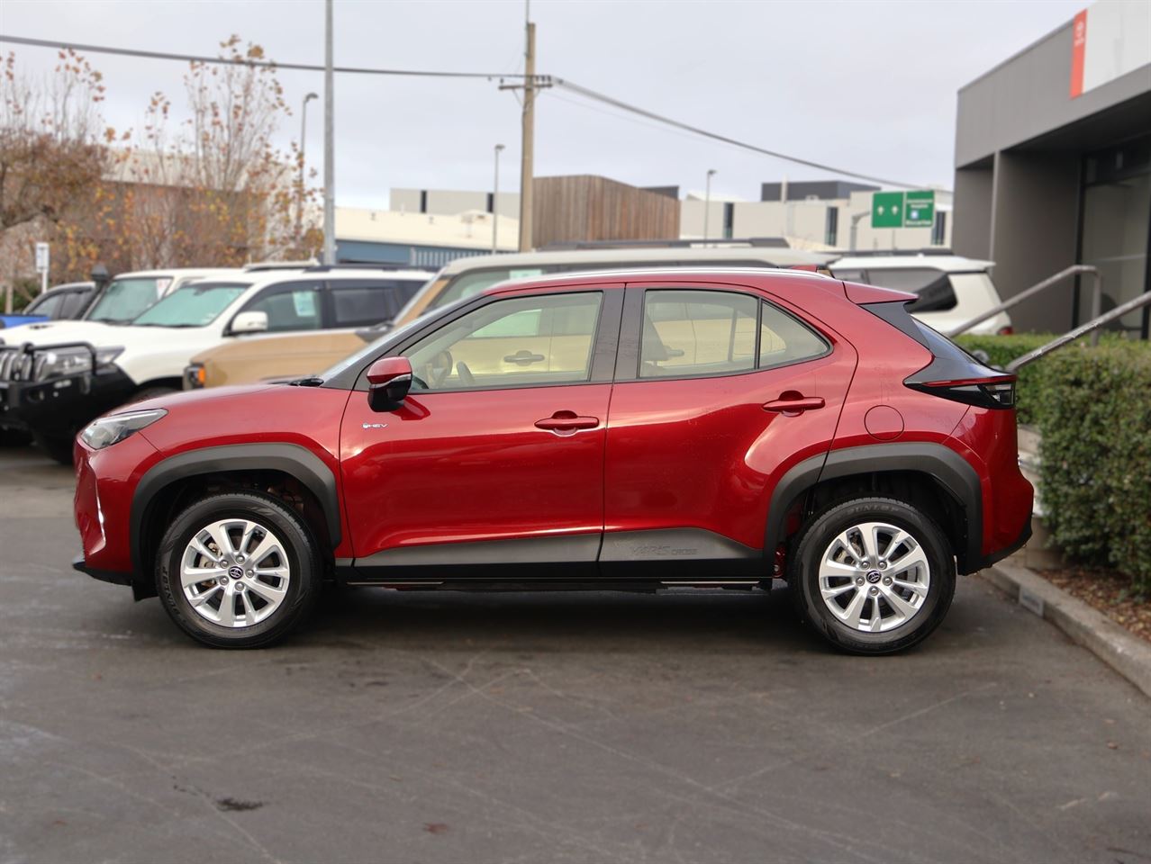 Vehicle image 4