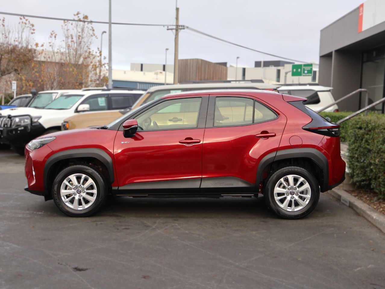 Vehicle image 4