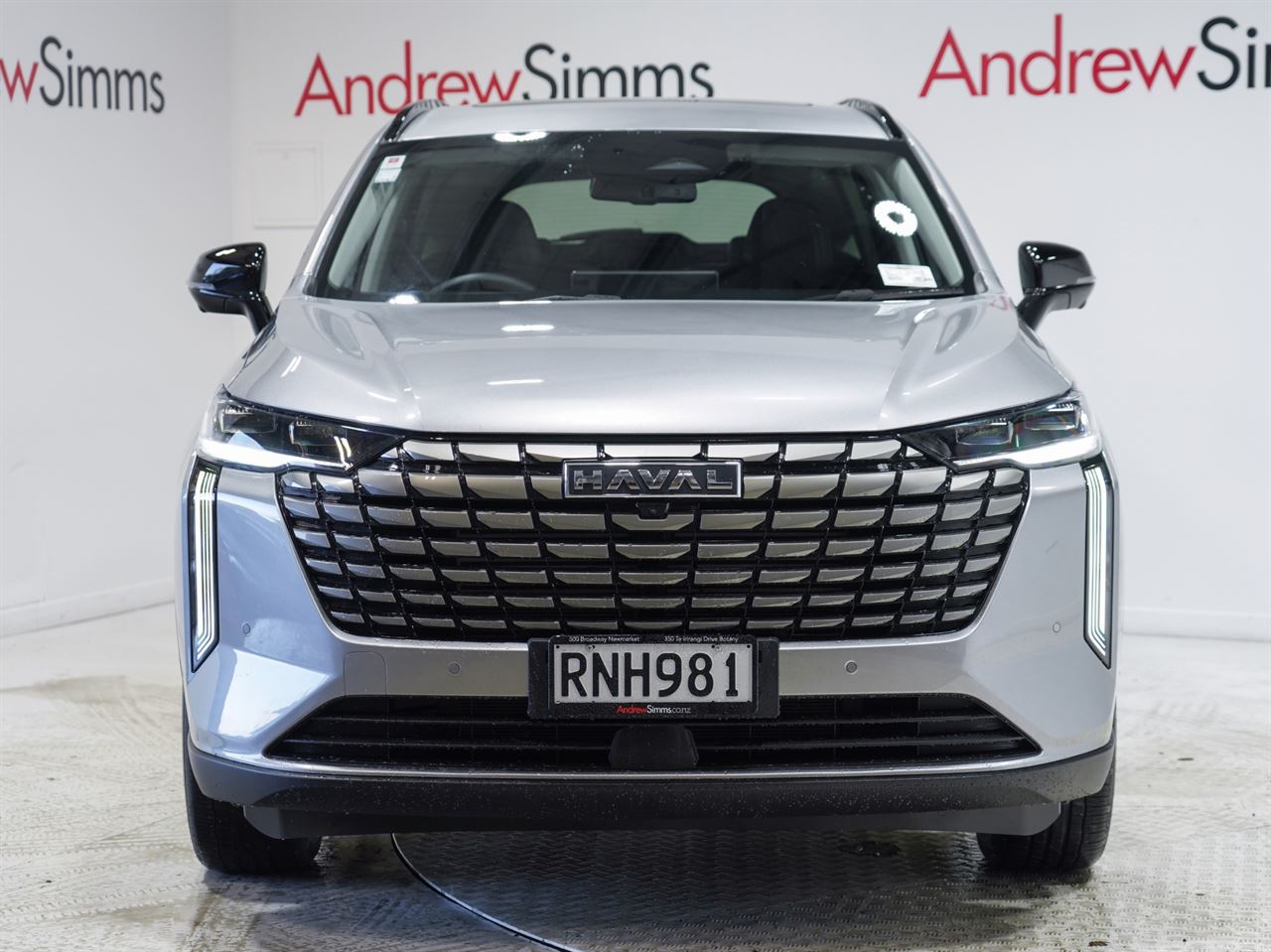 Vehicle image 4
