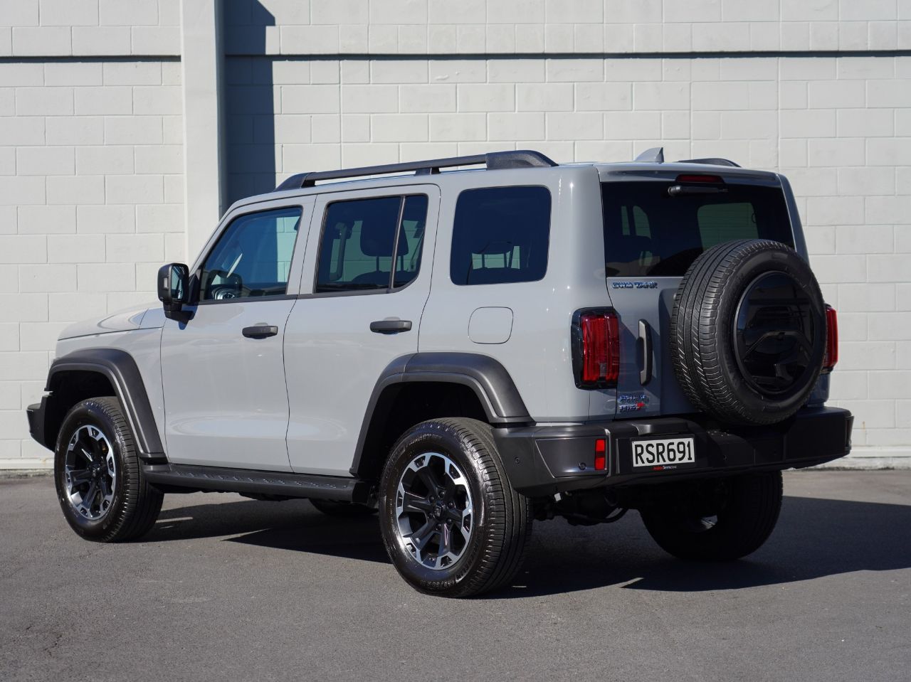 Vehicle image 2