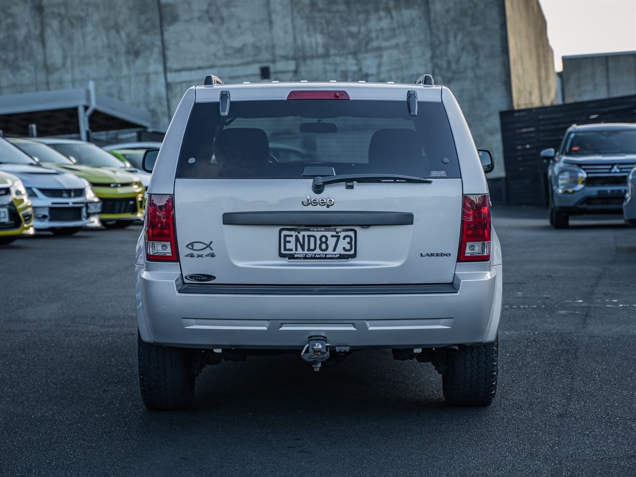 Vehicle image 4