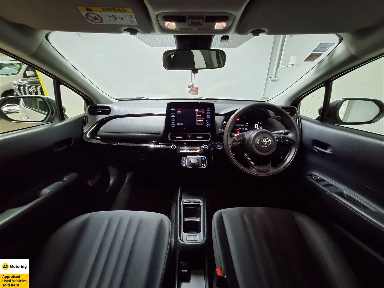 Vehicle image 3