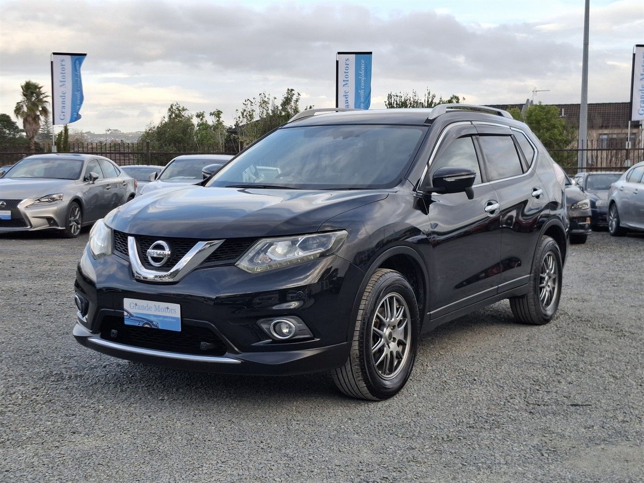 Vehicle image 3
