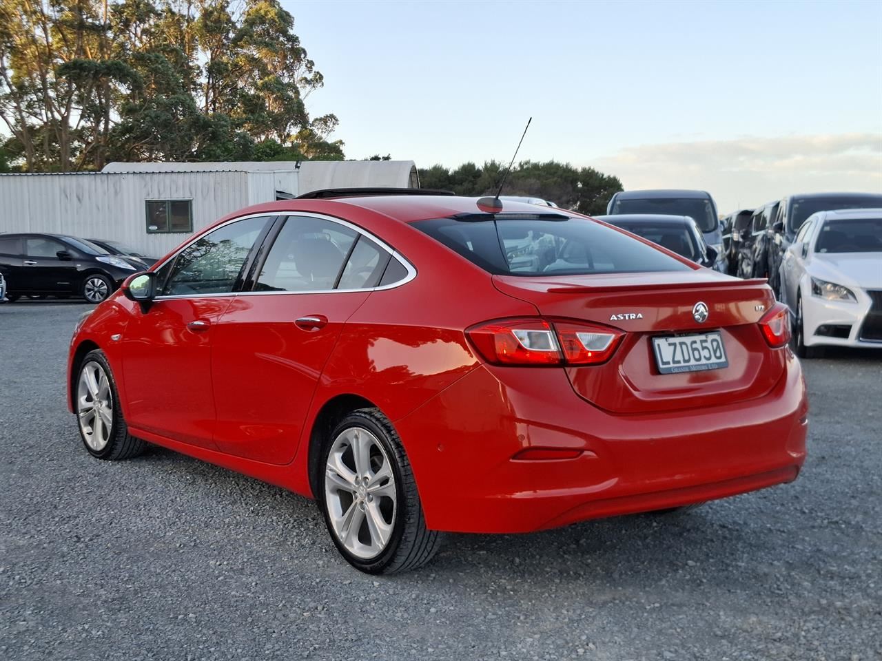Vehicle image 5