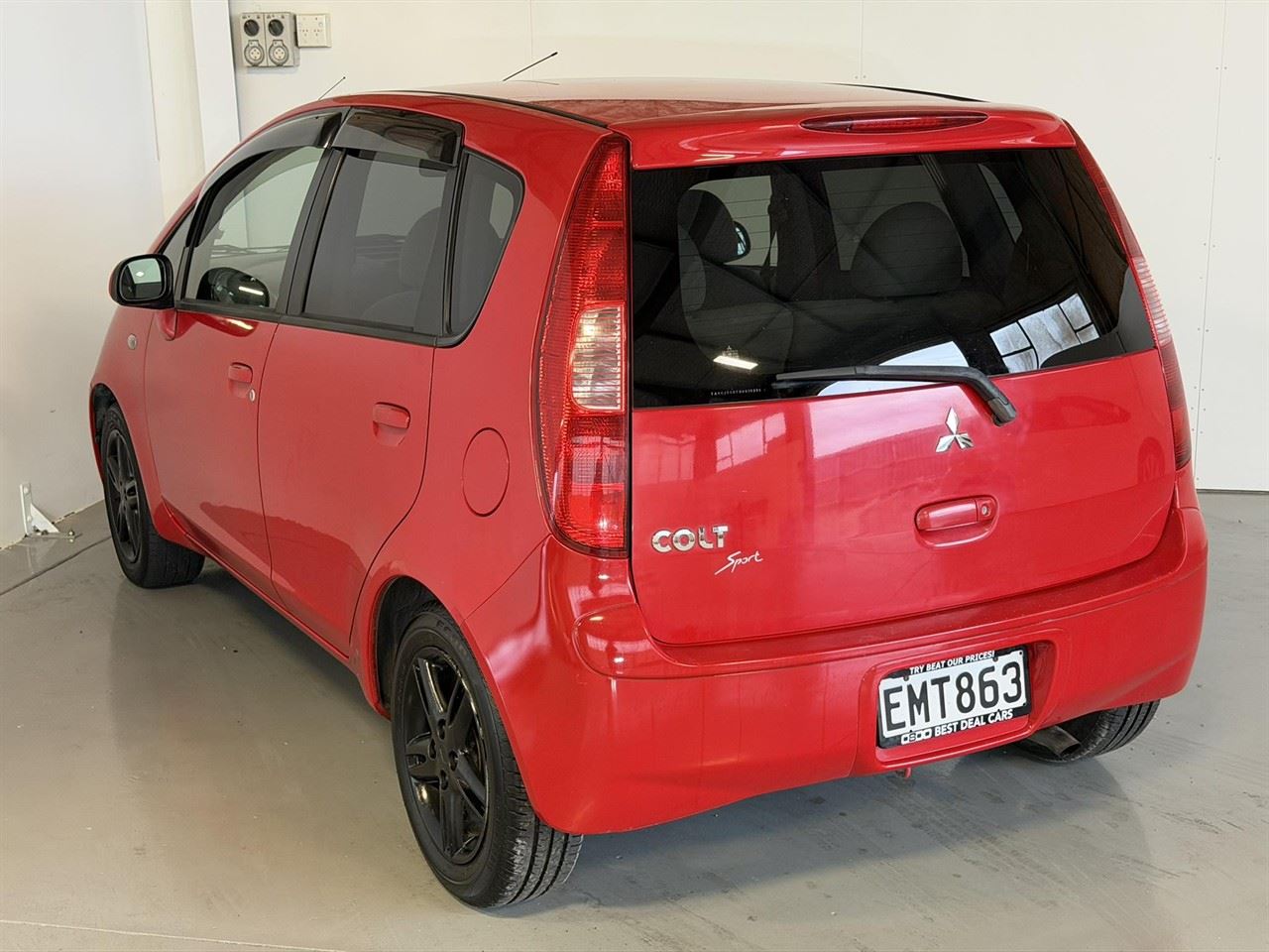 Vehicle image 4