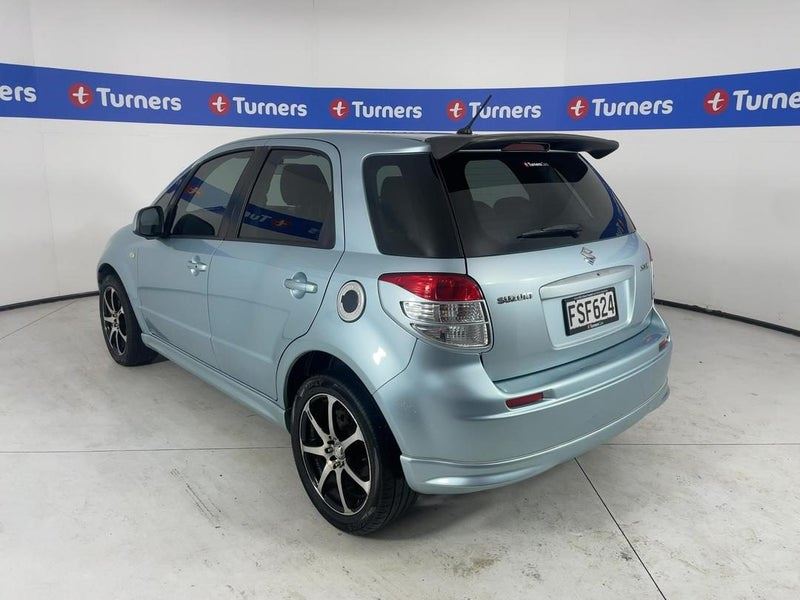 Vehicle image 5
